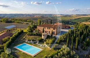 Land plot 540 m² in Montalcino for 2,600,000 €