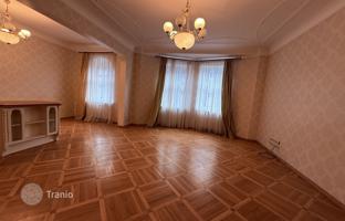 5-room apartment 106 m² in Central District for 325,000 €