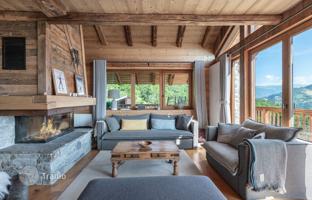 3-bedroom mansion 99 m² in Les Allues for 940,000 €