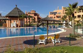 Comfortable apartment with a terrace in a residential complex with a swimming pool, a tennis court and a gym, Estepona, Spain for 350,000 €