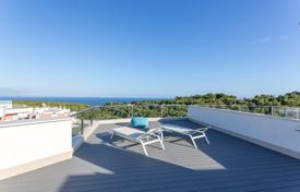 Four-room penthouse with a panoramic terrace in Sol de Mallorca, Spain for 1,100,000 €