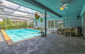 Cozy villa with a backyard, a swimming pool, a terrace and a garage, Bay Harbor Islands, USA for $1,195,000