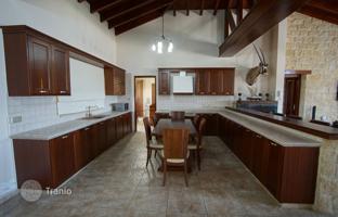4-bedroom cottage in Limassol for 2,450,000 €