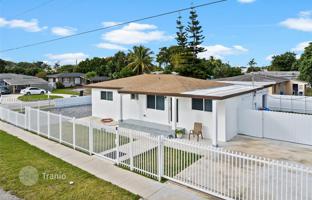 4-bedroom house 133 m² in Hollywood for $590,000