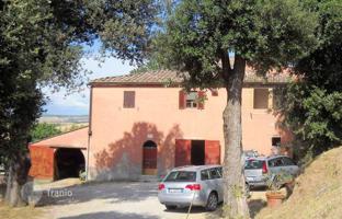 Land plot 500 m² in Montalcino for 850,000 €
