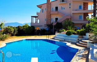 Residence with a swimming pool, a garden and a panoramic view, 500 meters from the beach, Theologos, Greece for From 1,200,000 €