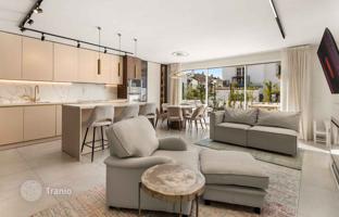4-bedroom townhouse 193 m² in Estepona for 695,000 €
