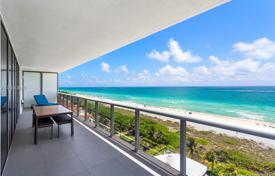 Renovated three-bedroom apartment on the first line from the ocean in Miami Beach, Florida, USA for 2,514,000 €