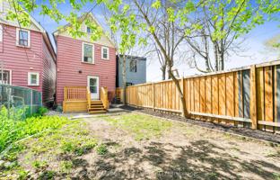 10-bedroom house in Old Toronto for C$2,354,000