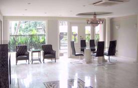 4-bedroom cottage in Watthana for $4,900 per week