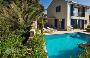 2-bedroom villa 192 m² in Supetar for 2,100,000 €