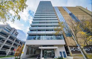 4-bedroom apartment in Simcoe Street for C$1,071,000