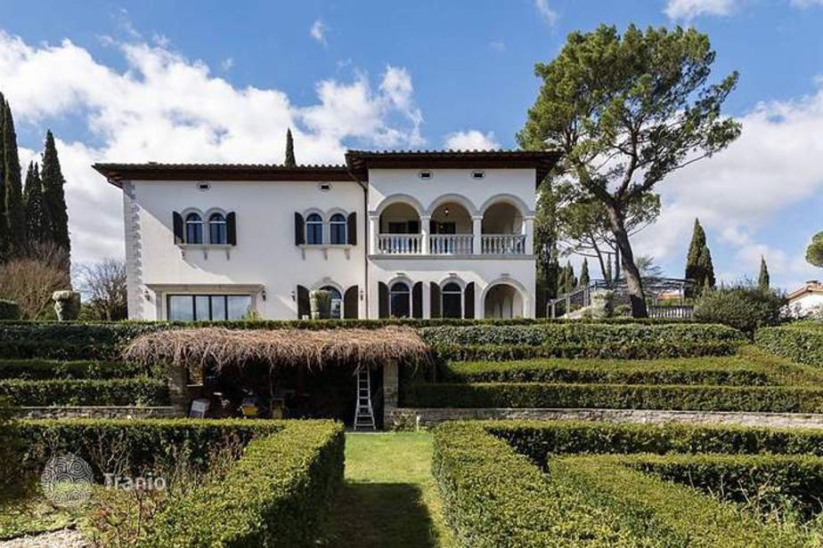 Villa for sale in Florence, Italy — listing 1873472