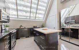 Apartment – Carlaw Avenue, Toronto, Ontario,  Canada for C$914,000
