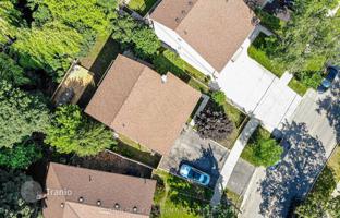 8-bedroom house in Etobicoke for C$1,681,000