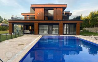 5-bedroom villa 1,950 m² in Büyükçekmece for 70,326,000 TRY