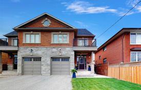 Terraced house – Etobicoke, Toronto, Ontario,  Canada for C$1,856,000