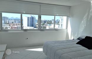 2-bedroom apartments in condo 135 m² in Collins Avenue for $829,000