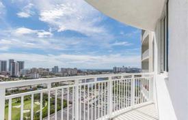 Modern apartment in a cosy residence, near the golf course, Hallandale Beach, Florida, USA for $675,000