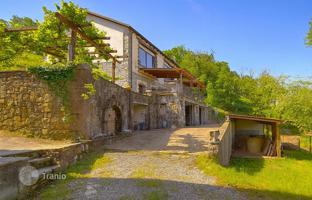 6-bedroom villa in La Spezia for 1,000,000 €