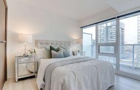 Apartment – Bathurst Street, Toronto, Ontario,  Canada for C$723,000