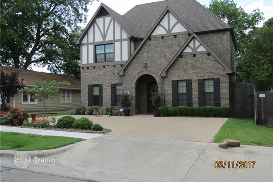 Townhome for sale in Fort Worth, USA — listing 1676834