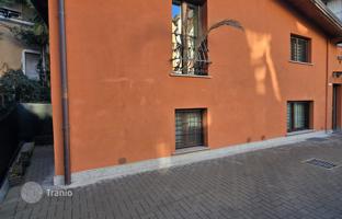 4-bedroom cottage 200 m² in Lake Como for 480,000 €