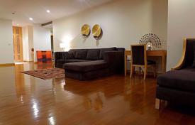 3-bedroom apartments in condo in Khlong Toei for $4,000 per week