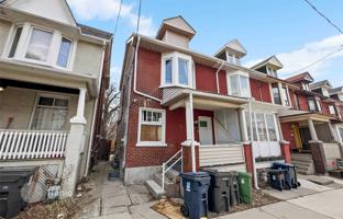 10-bedroom apartment in Dundas Street East for C$2,009,000