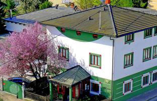 2-bedroom cottage 570 m² in Ljubljana for 2,790,000 €