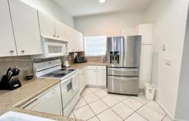 Condo – Boca Raton, Florida, USA for $469,000