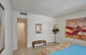 Condo – Fort Lauderdale, Florida, USA for $399,000