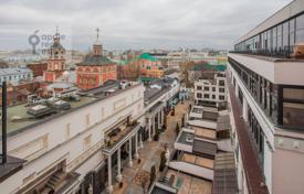 4-bedrooms apartment 190 m² in Basmanny district, Russia for 100,000 ₽ per week