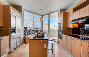 3-bedroom apartments in condo 217 m² in Miami Beach for $2,395,000