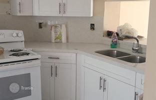 3-bedroom apartments in condo 115 m² in West End for $360,000