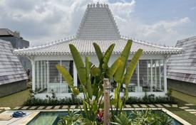 Peaceful Villa in Tumbak Bayuh for 467,000 €