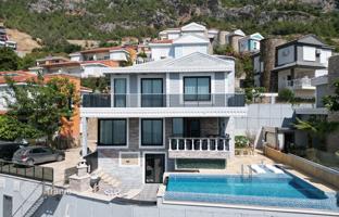 3-bedroom villa 210 m² in Alanya for 48,310,000 TRY
