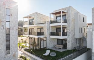 4-bedroom house 142 m² in Pefkochori for 400,000 €