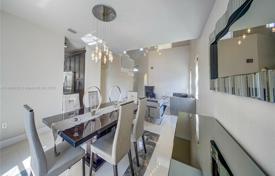 Townhome – West End, Miami, Florida,  USA for $999,000