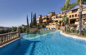 Duplex penthouse with a terrace in a gated residence with a pool, a garden and a tennis court, close to the golf course, Nueva Andalucia for 1,375,000 €