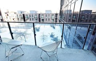 2-bedroom apartment in Dundas Street West for C$881,000
