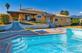 Magnificent villa with a pool and a garden just 400 m from the sea, Kalamata, Peloponnese, Greece for 1,200,000 €