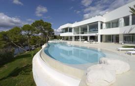 First-class villa with a berth and a swimming pool in Mallorca, Spain for 30,000 € per week