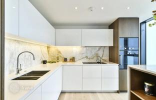 One-bedroom apartment in a luxury riverfront residence with a health club and an underground parking, Chelsea, London, UK for £945,000