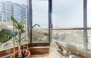 6-bedroom apartment in Lake Shore Boulevard West for C$1,223,000