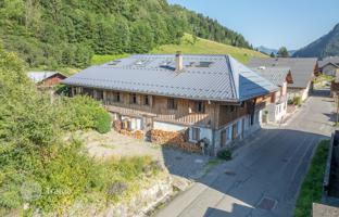 6-bedroom mansion 231 m² in Saint-Jean-d'Aulps for 795,000 €