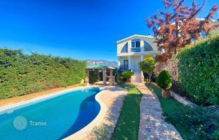 Furnished three-level townhouse with a pool, a garden and sea views in Corinth, Greece for 265,000 €