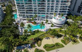 Condo – Collins Avenue, Miami, Florida,  USA for $5,400,000