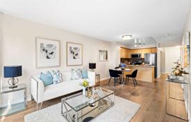 Apartment – Bay Street, Old Toronto, Toronto,  Ontario,   Canada for C$994,000