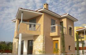 Beautiful 2 bedroom 2 bathroom house with 118 m² covered area sitting on 250 m² of land for 269,000 €
